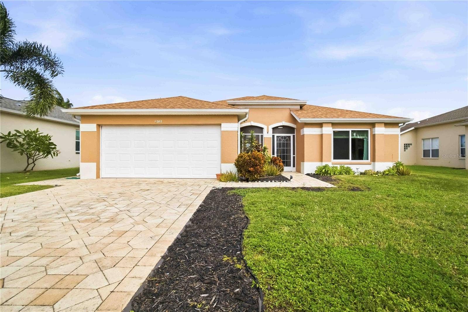 5207 52ND AVENUE W, Bradenton, FL 34210 5207 52ND AVENUE W, Bradenton, FL 34210