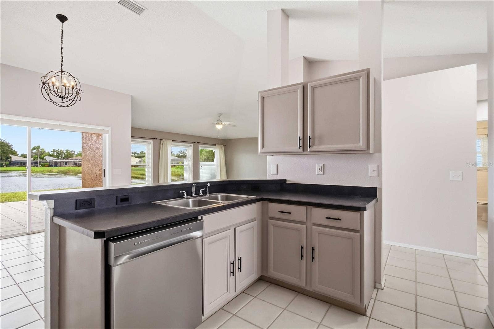 5207 52ND AVENUE W, Bradenton, FL 34210 5207 52ND AVENUE W, Bradenton, FL 34210
