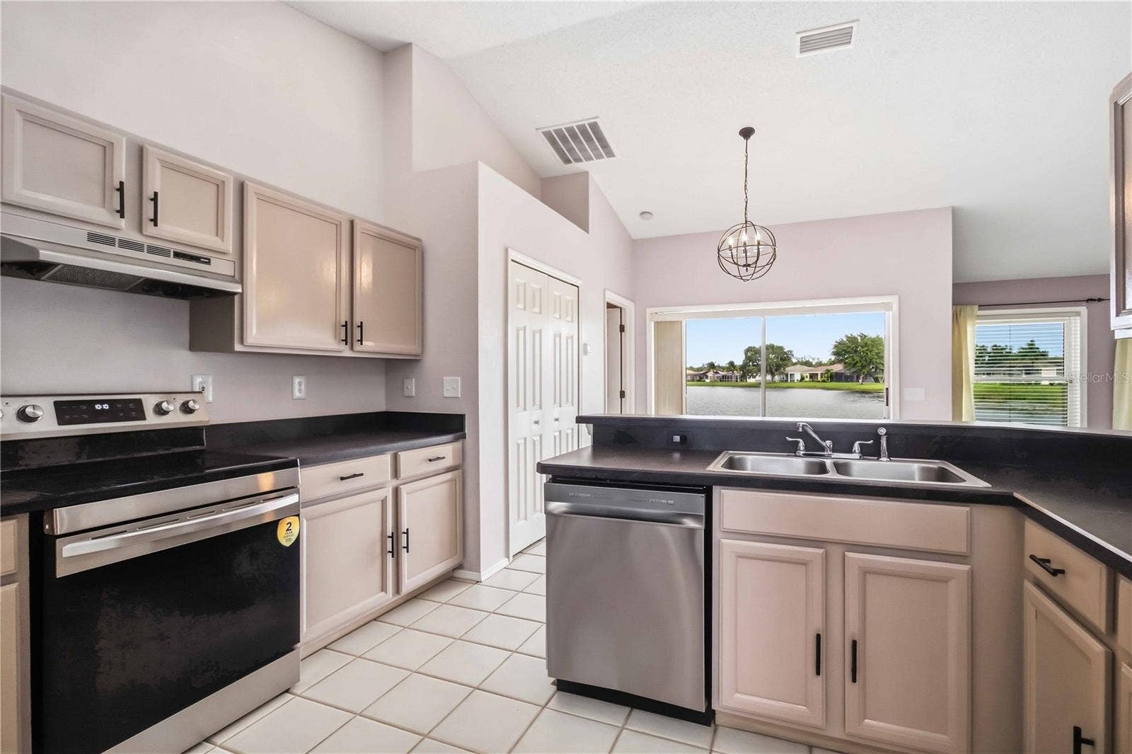 5207 52ND AVENUE W, Bradenton, FL 34210 5207 52ND AVENUE W, Bradenton, FL 34210