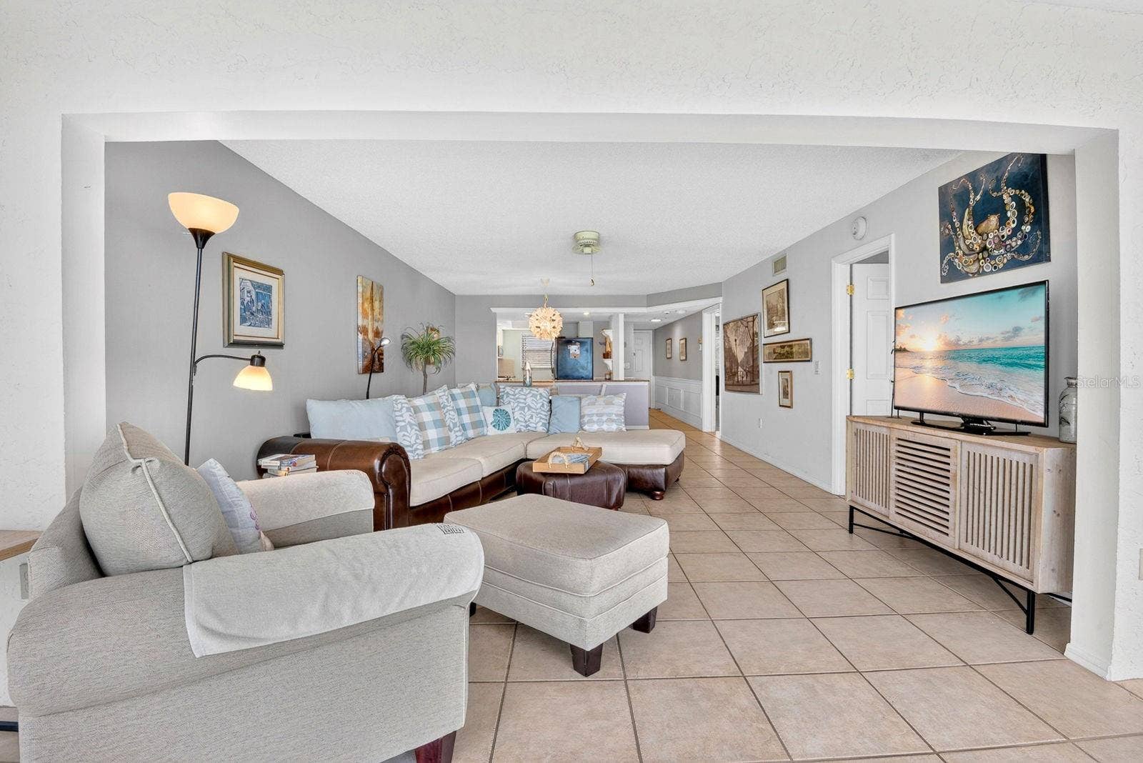 4745 INDEPENDENCE DRIVE, #4745, Bradenton, FL 34210 Facing into living area from back of home by the bay