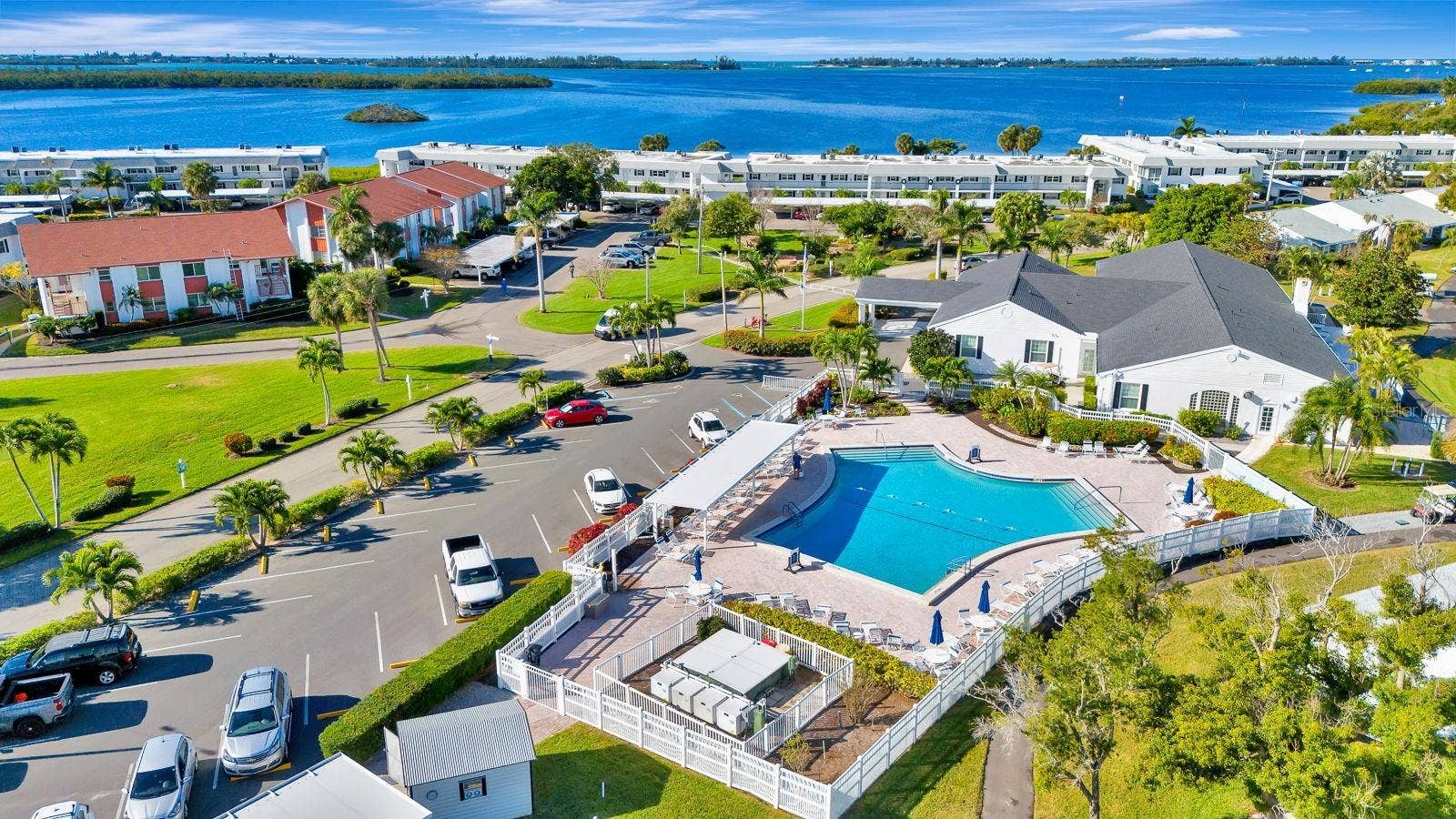 4745 INDEPENDENCE DRIVE, #4745, Bradenton, FL 34210 Mount Vernon pool, clubhouse and bay