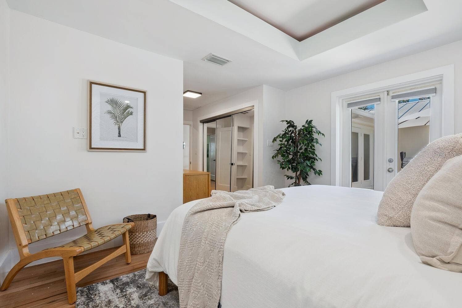 1931 HIGH POINT CIRCLE, Sarasota, FL 34236 1931 HIGH POINT CIRCLE, Sarasota, FL 34236