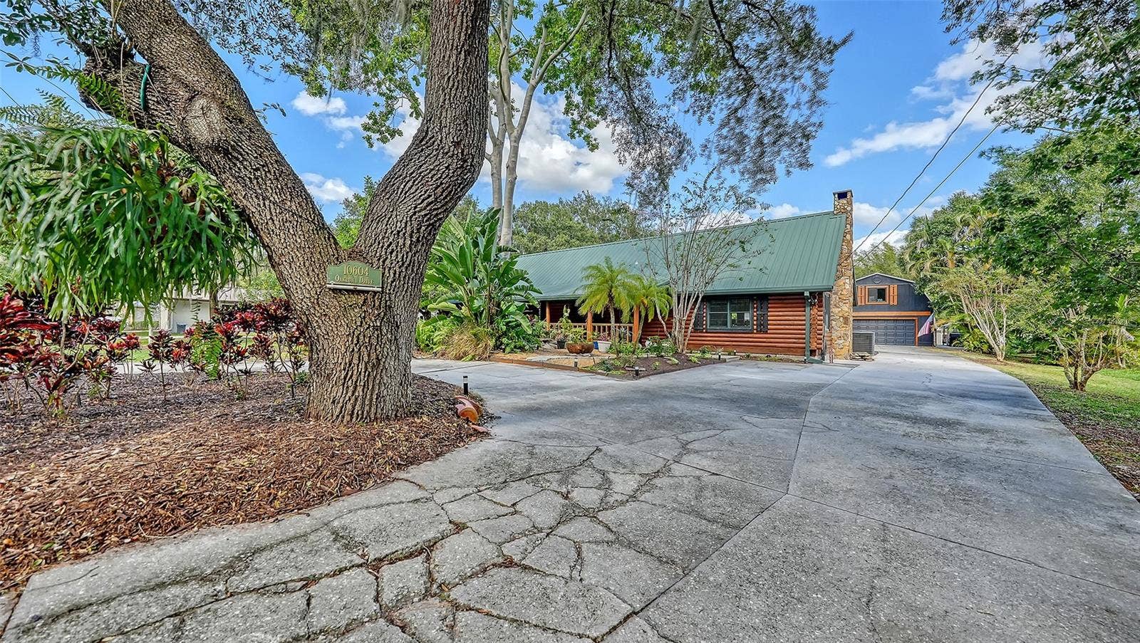 10604 OAK RUN DRIVE, Bradenton, FL 34211 10604 OAK RUN DRIVE, Bradenton, FL 34211