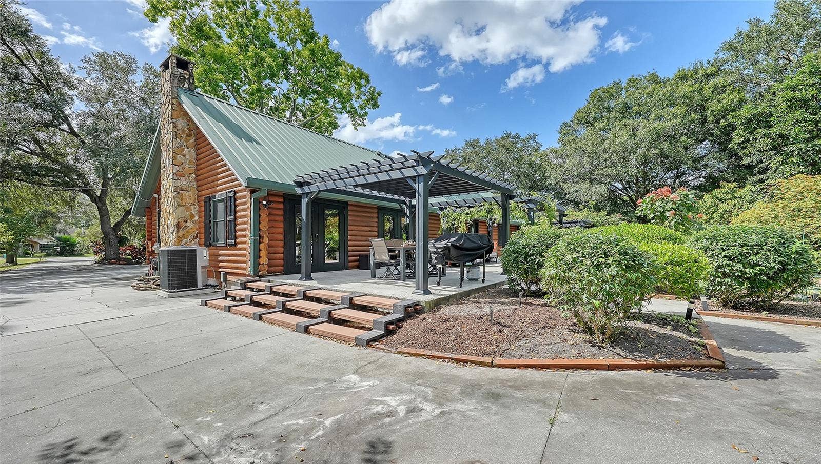 10604 OAK RUN DRIVE, Bradenton, FL 34211 10604 OAK RUN DRIVE, Bradenton, FL 34211