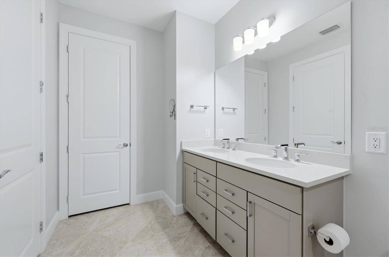 7665 SUMMERLAND COVE, Lakewood Ranch, FL 34202 7665 SUMMERLAND COVE, Lakewood Ranch, FL 34202