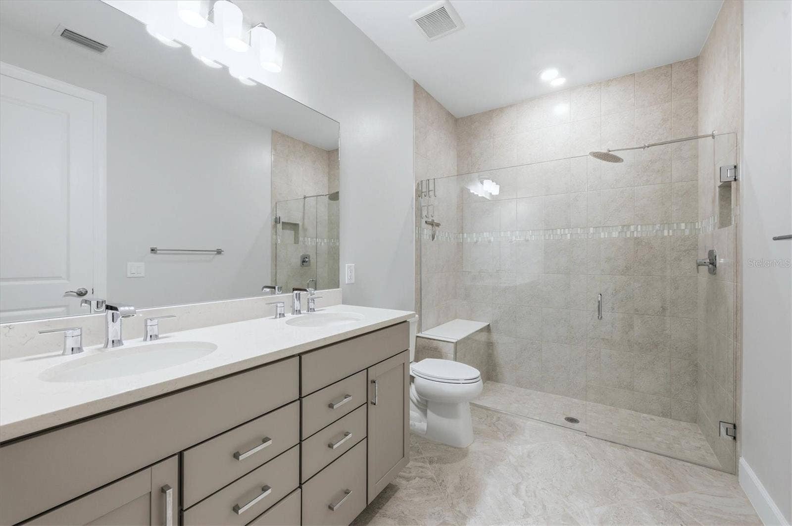 7665 SUMMERLAND COVE, Lakewood Ranch, FL 34202 7665 SUMMERLAND COVE, Lakewood Ranch, FL 34202