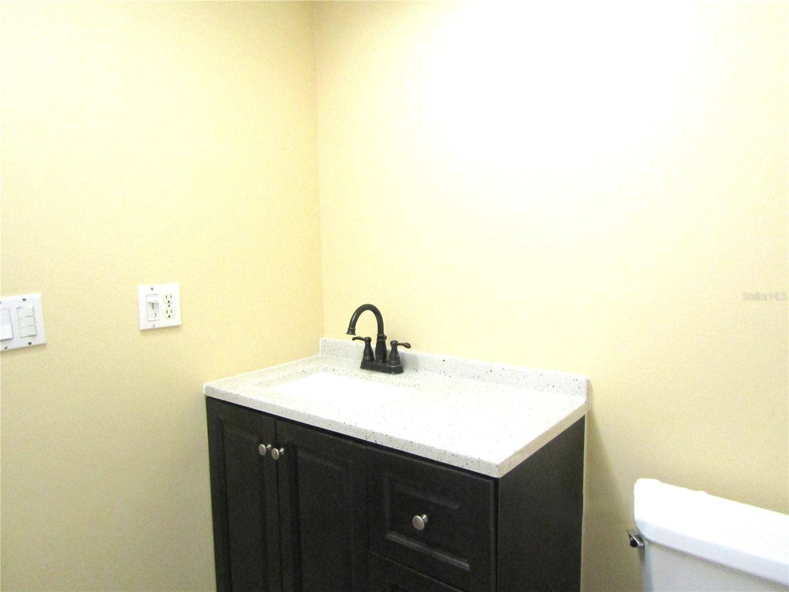 3688 GLEN OAKS MANOR DRIVE, Sarasota, FL 34232 3688 GLEN OAKS MANOR DRIVE, Sarasota, FL 34232