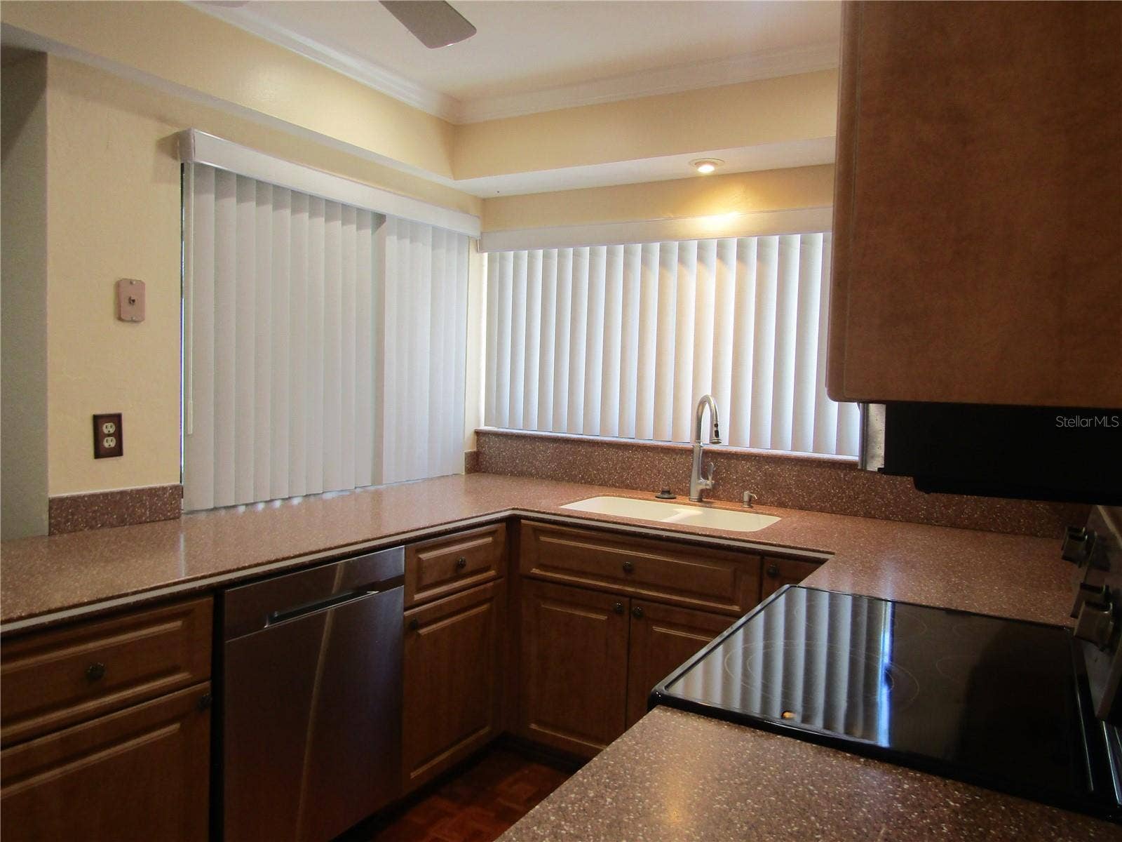 3688 GLEN OAKS MANOR DRIVE, Sarasota, FL 34232 3688 GLEN OAKS MANOR DRIVE, Sarasota, FL 34232