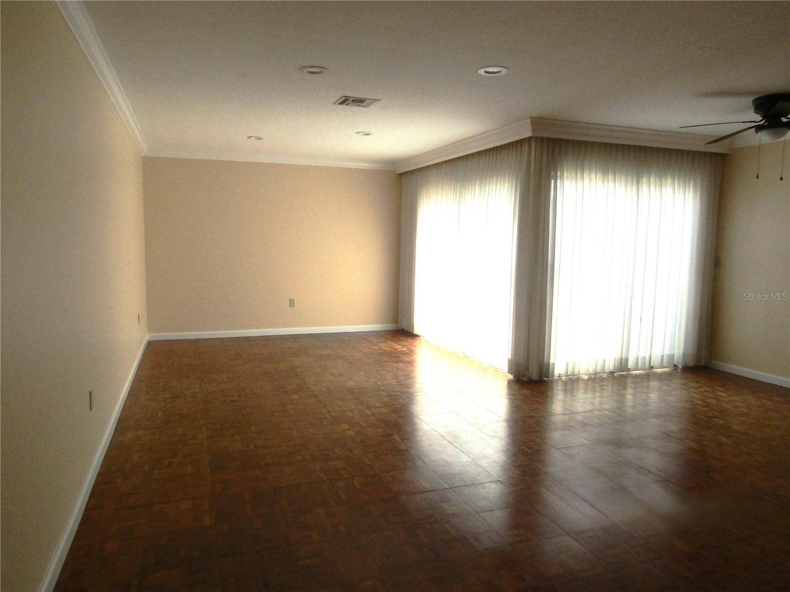3688 GLEN OAKS MANOR DRIVE, Sarasota, FL 34232 3688 GLEN OAKS MANOR DRIVE, Sarasota, FL 34232