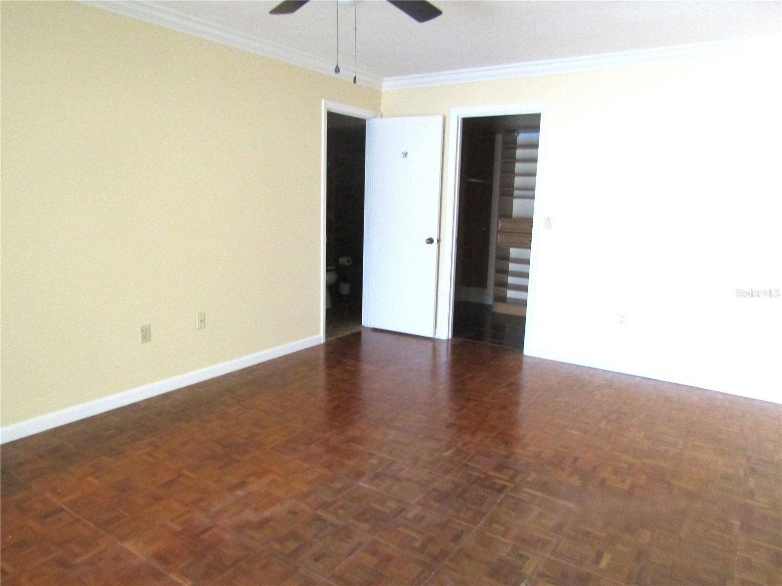 3688 GLEN OAKS MANOR DRIVE, Sarasota, FL 34232 3688 GLEN OAKS MANOR DRIVE, Sarasota, FL 34232