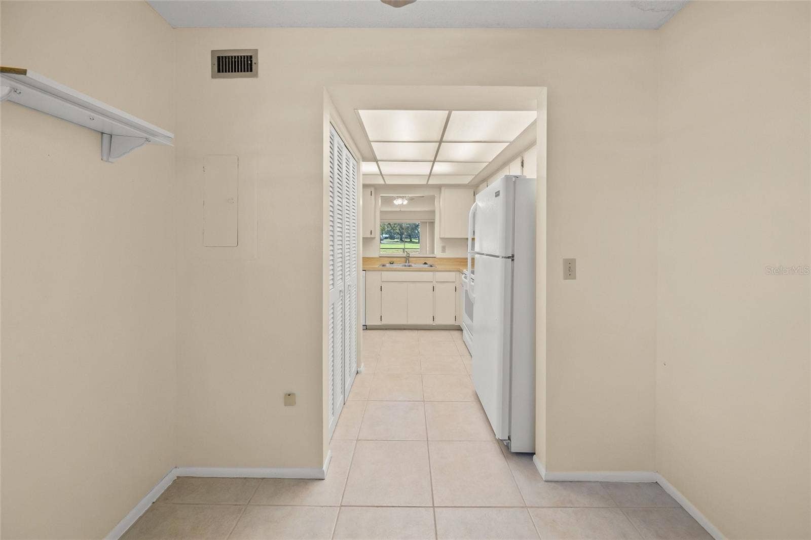 7860 PALM AIRE LANE, #105, Sarasota, FL 34243 7860 PALM AIRE LANE, #105, Sarasota, FL 34243