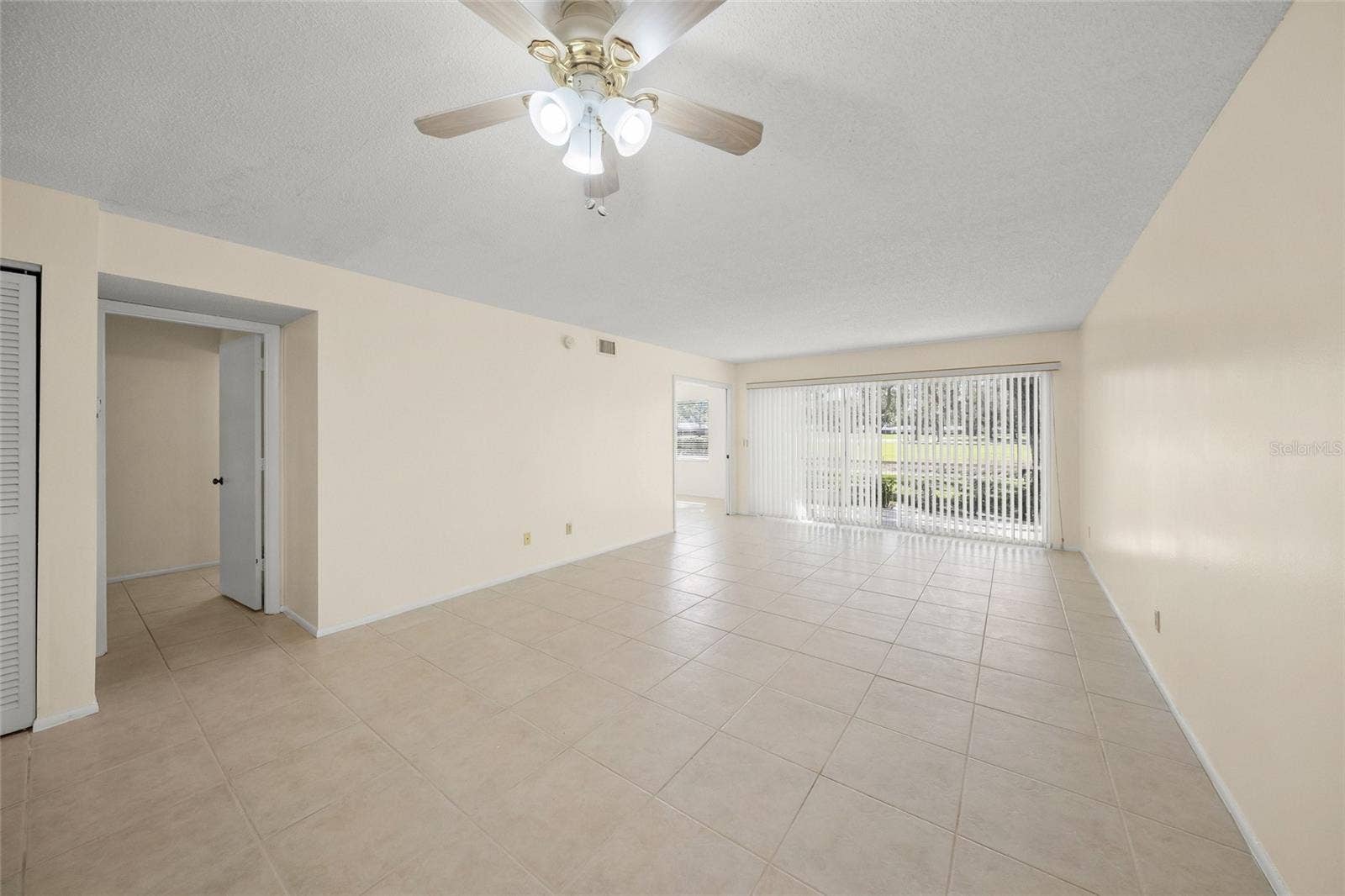 7860 PALM AIRE LANE, #105, Sarasota, FL 34243 7860 PALM AIRE LANE, #105, Sarasota, FL 34243