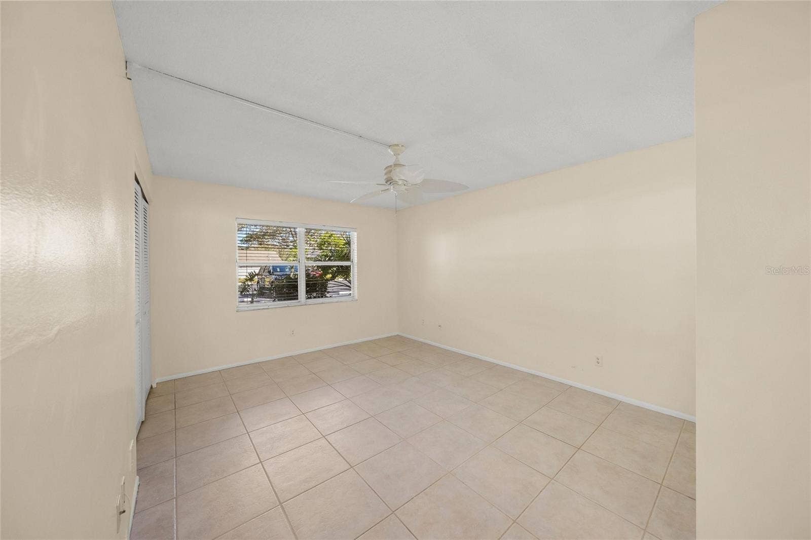 7860 PALM AIRE LANE, #105, Sarasota, FL 34243 7860 PALM AIRE LANE, #105, Sarasota, FL 34243