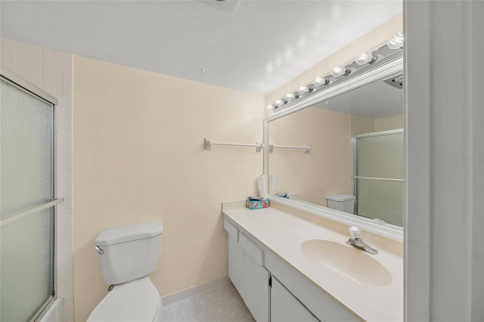 7860 PALM AIRE LANE, #105, Sarasota, FL 34243 7860 PALM AIRE LANE, #105, Sarasota, FL 34243