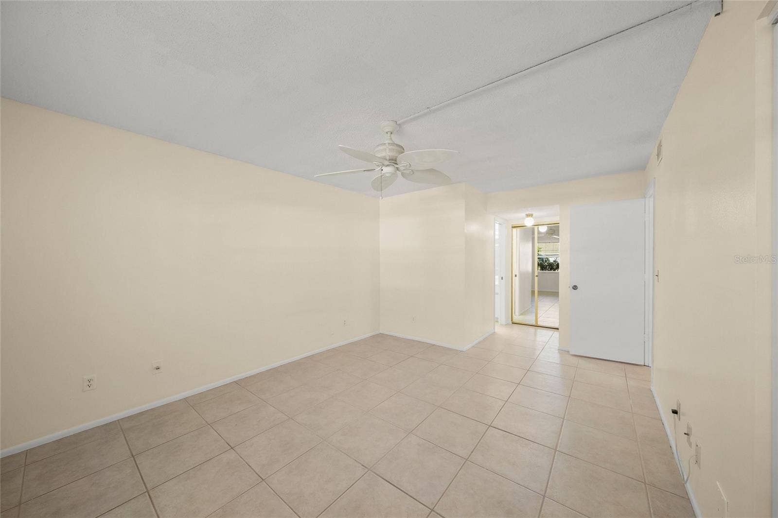 7860 PALM AIRE LANE, #105, Sarasota, FL 34243 7860 PALM AIRE LANE, #105, Sarasota, FL 34243