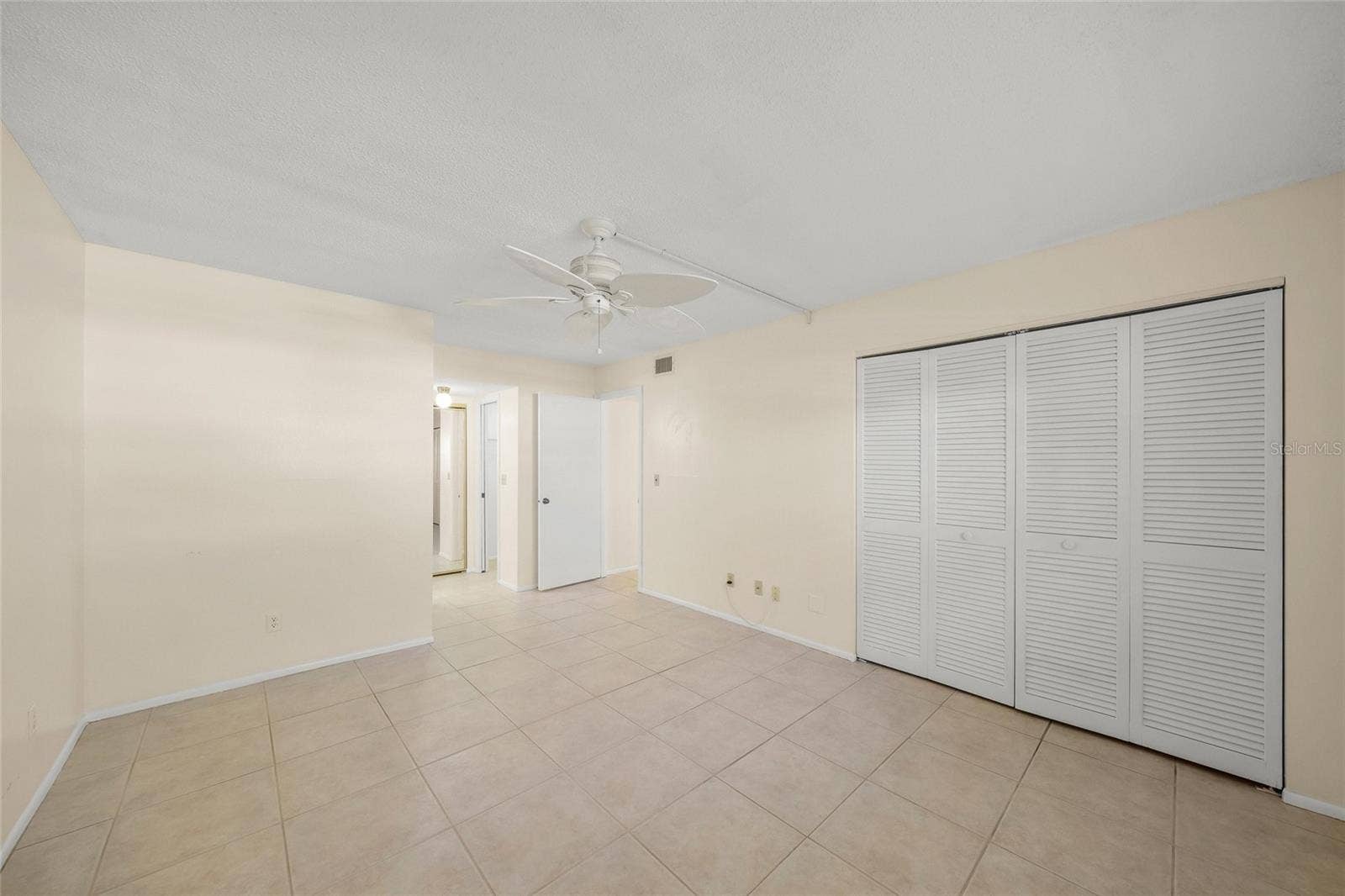 7860 PALM AIRE LANE, #105, Sarasota, FL 34243 7860 PALM AIRE LANE, #105, Sarasota, FL 34243