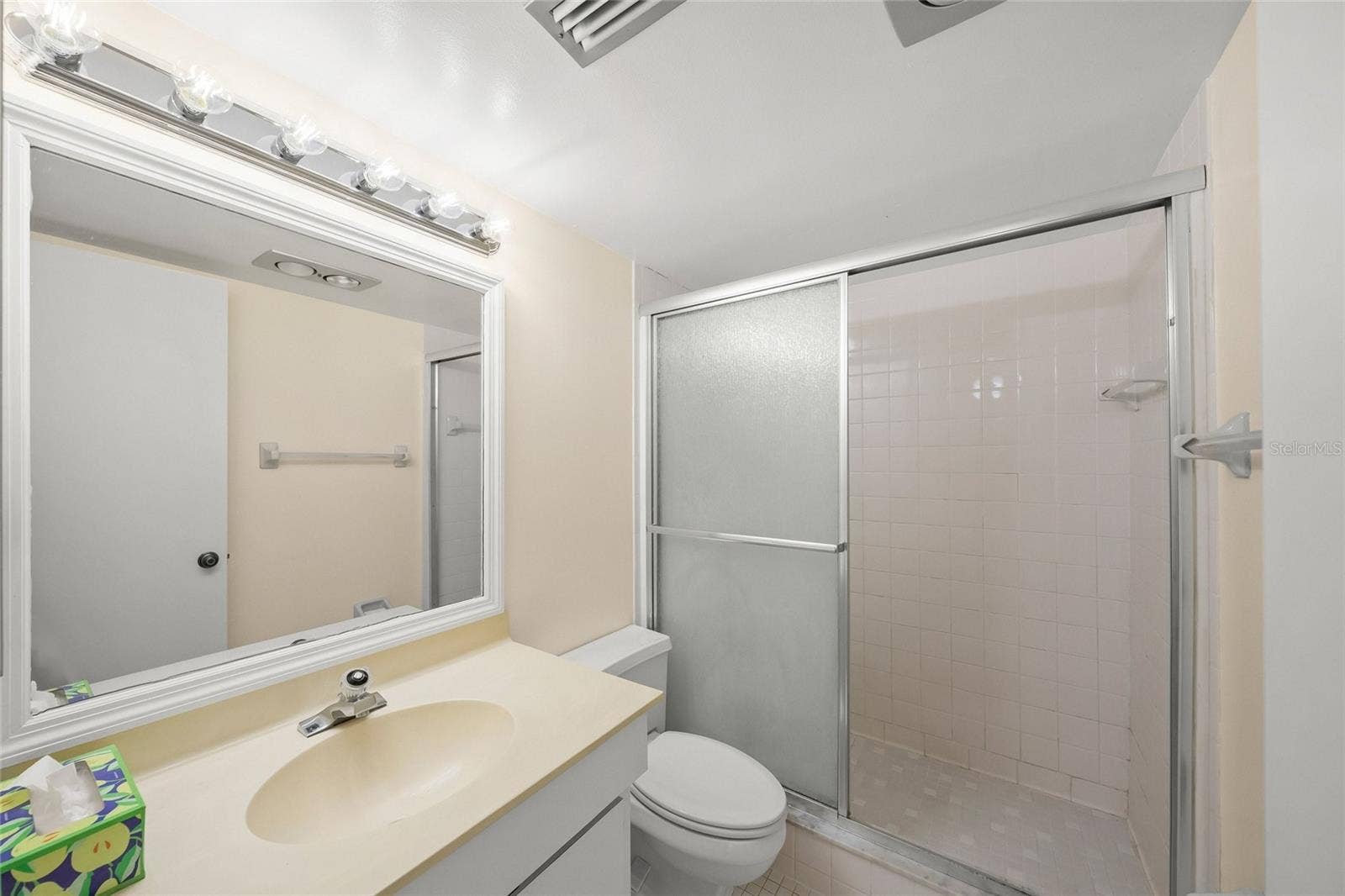 7860 PALM AIRE LANE, #105, Sarasota, FL 34243 7860 PALM AIRE LANE, #105, Sarasota, FL 34243