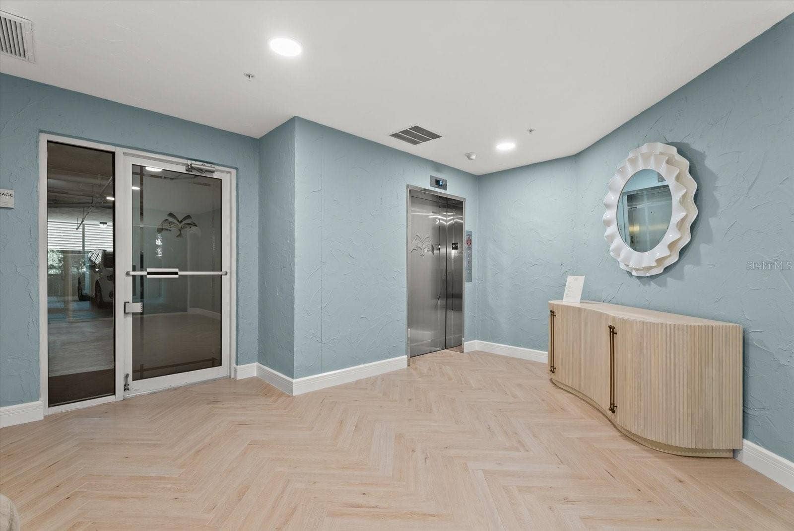 2165 GULF OF MEXICO DRIVE, #121, Longboat Key, FL 34228 2165 GULF OF MEXICO DRIVE, #121, Longboat Key, FL 34228