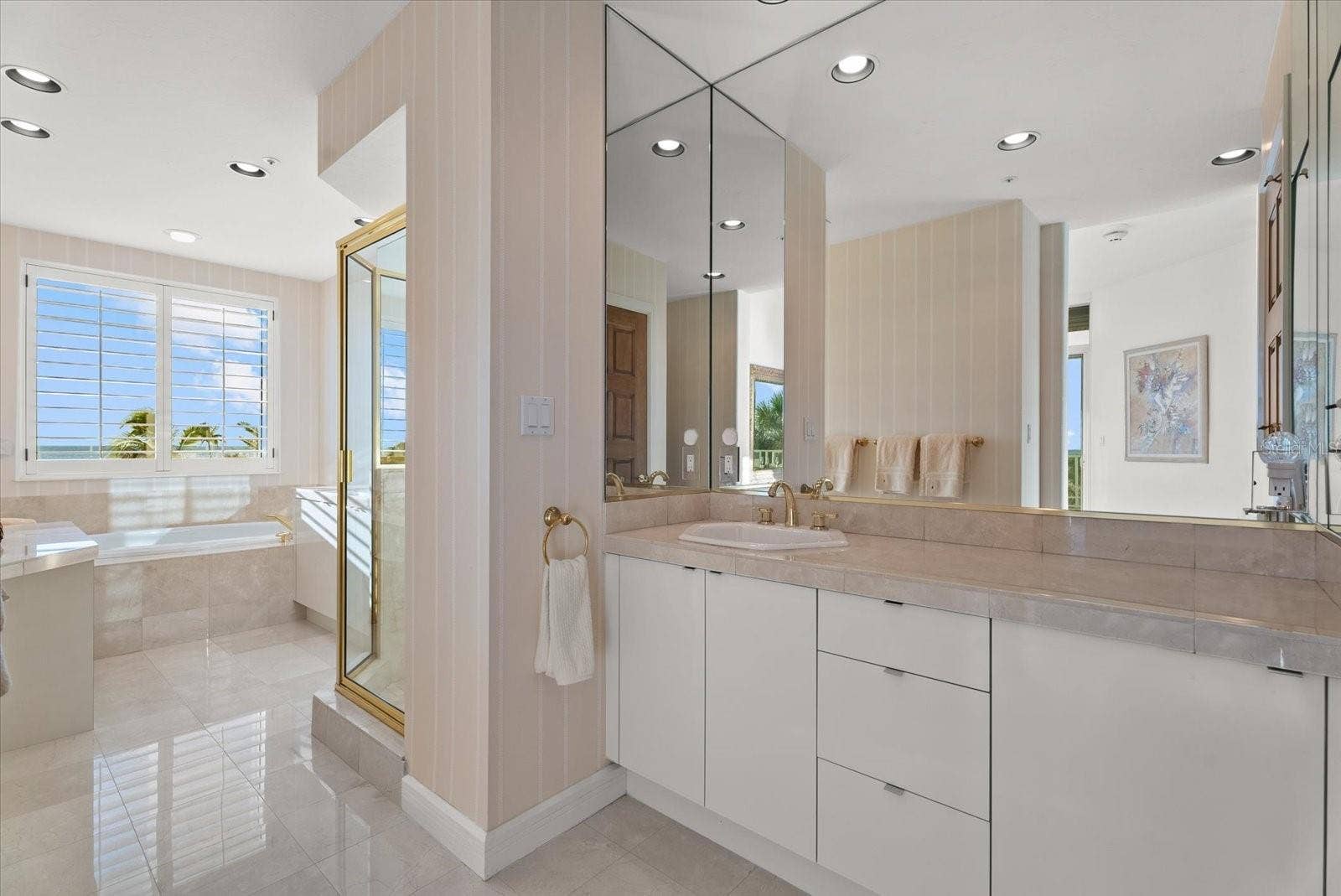 2165 GULF OF MEXICO DRIVE, #121, Longboat Key, FL 34228 2165 GULF OF MEXICO DRIVE, #121, Longboat Key, FL 34228