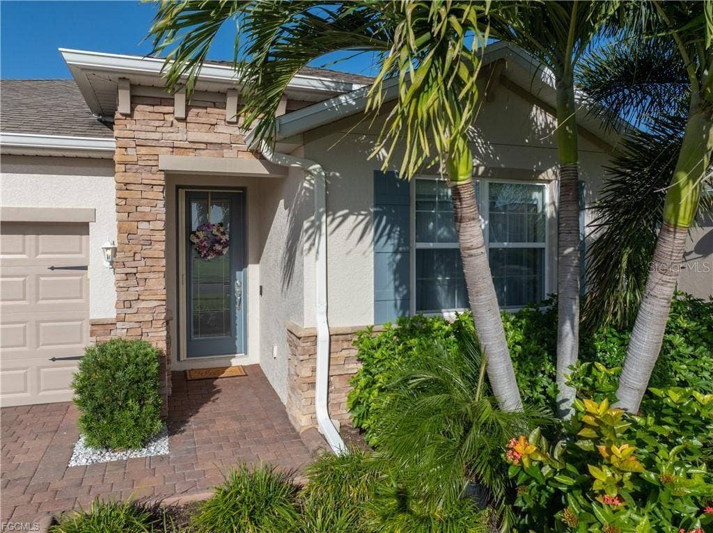 3161 AMADORA CIRCLE, Cape Coral, FL 33909 3161 AMADORA CIRCLE, Cape Coral, FL 33909