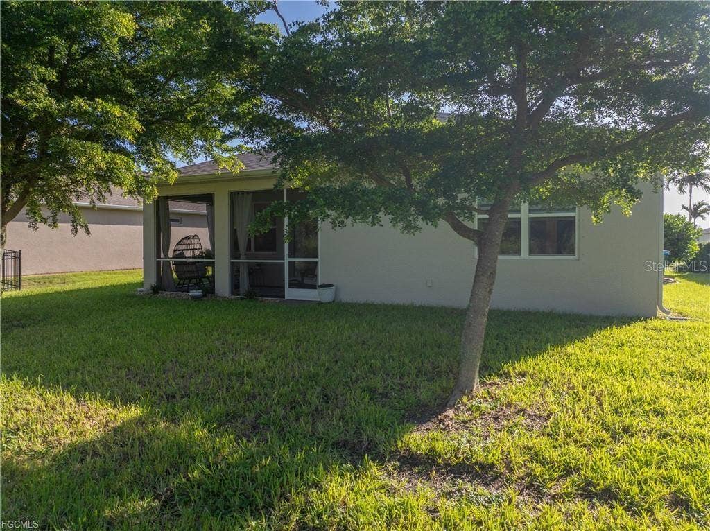 3161 AMADORA CIRCLE, Cape Coral, FL 33909 3161 AMADORA CIRCLE, Cape Coral, FL 33909
