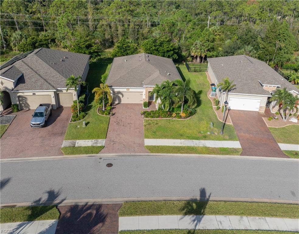 3161 AMADORA CIRCLE, Cape Coral, FL 33909 3161 AMADORA CIRCLE, Cape Coral, FL 33909