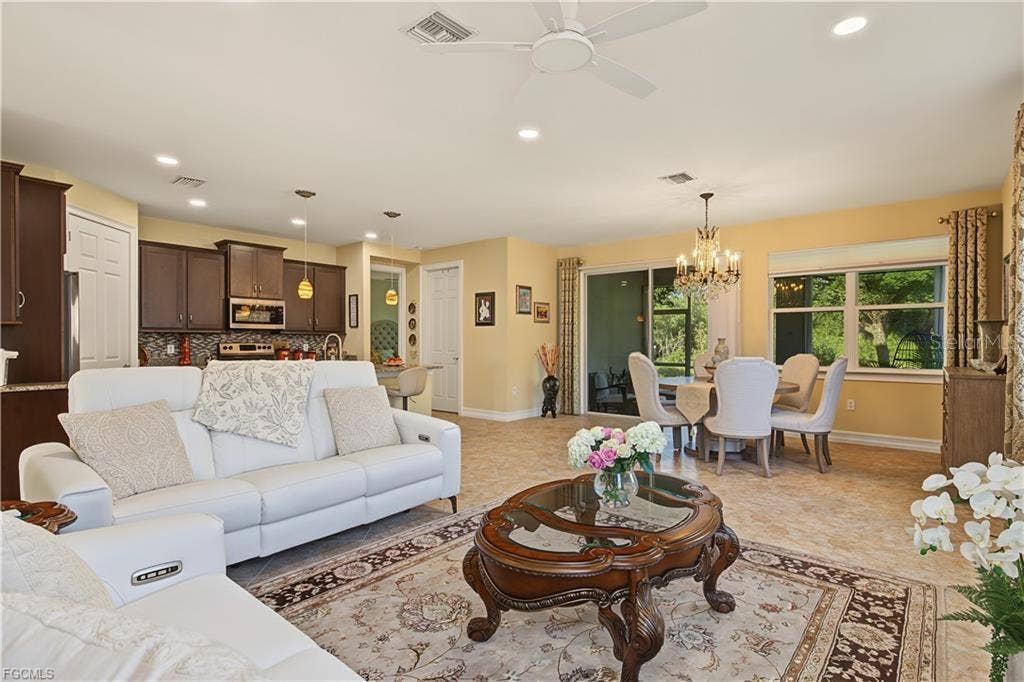 3161 AMADORA CIRCLE, Cape Coral, FL 33909 3161 AMADORA CIRCLE, Cape Coral, FL 33909
