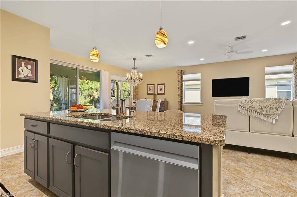 3161 AMADORA CIRCLE, Cape Coral, FL 33909 3161 AMADORA CIRCLE, Cape Coral, FL 33909