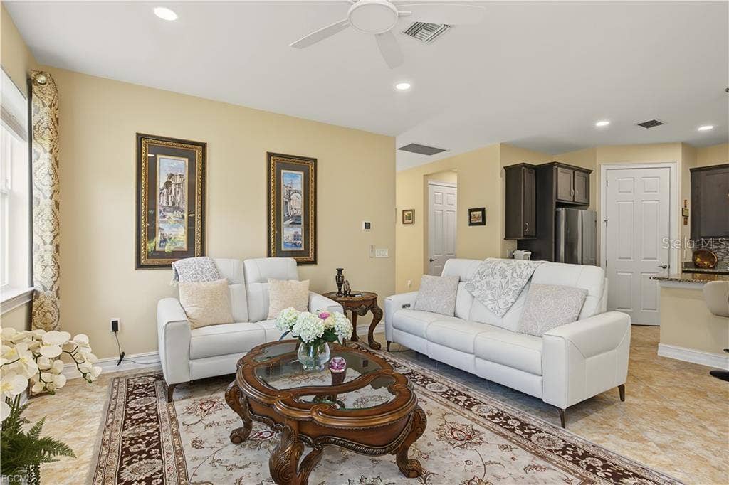 3161 AMADORA CIRCLE, Cape Coral, FL 33909 3161 AMADORA CIRCLE, Cape Coral, FL 33909