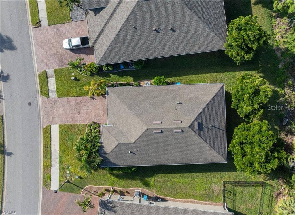 3161 AMADORA CIRCLE, Cape Coral, FL 33909 3161 AMADORA CIRCLE, Cape Coral, FL 33909