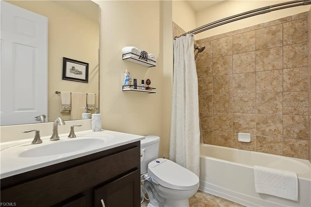 3161 AMADORA CIRCLE, Cape Coral, FL 33909 3161 AMADORA CIRCLE, Cape Coral, FL 33909