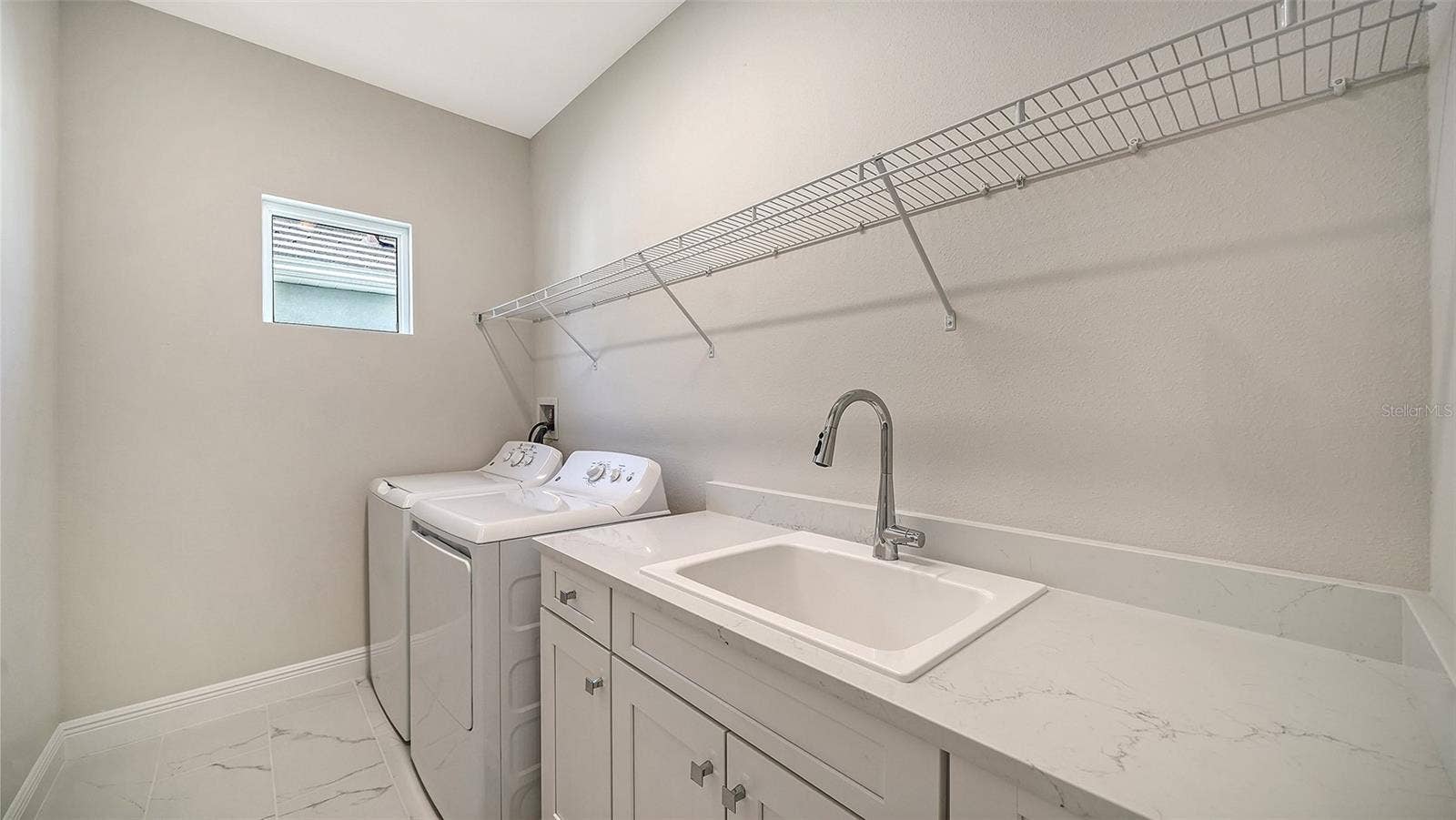 8472 ANTHIRIUM LOOP, Sarasota, FL 34240 8472 ANTHIRIUM LOOP, Sarasota, FL 34240