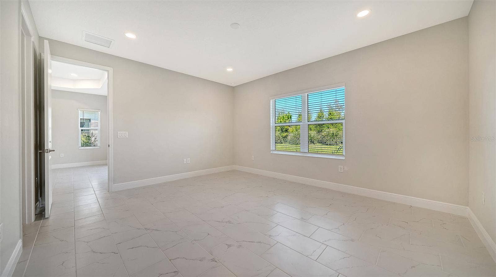 8472 ANTHIRIUM LOOP, Sarasota, FL 34240 8472 ANTHIRIUM LOOP, Sarasota, FL 34240