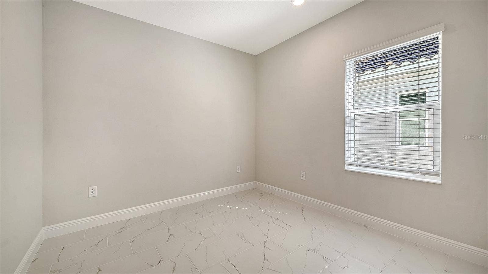 8472 ANTHIRIUM LOOP, Sarasota, FL 34240 8472 ANTHIRIUM LOOP, Sarasota, FL 34240