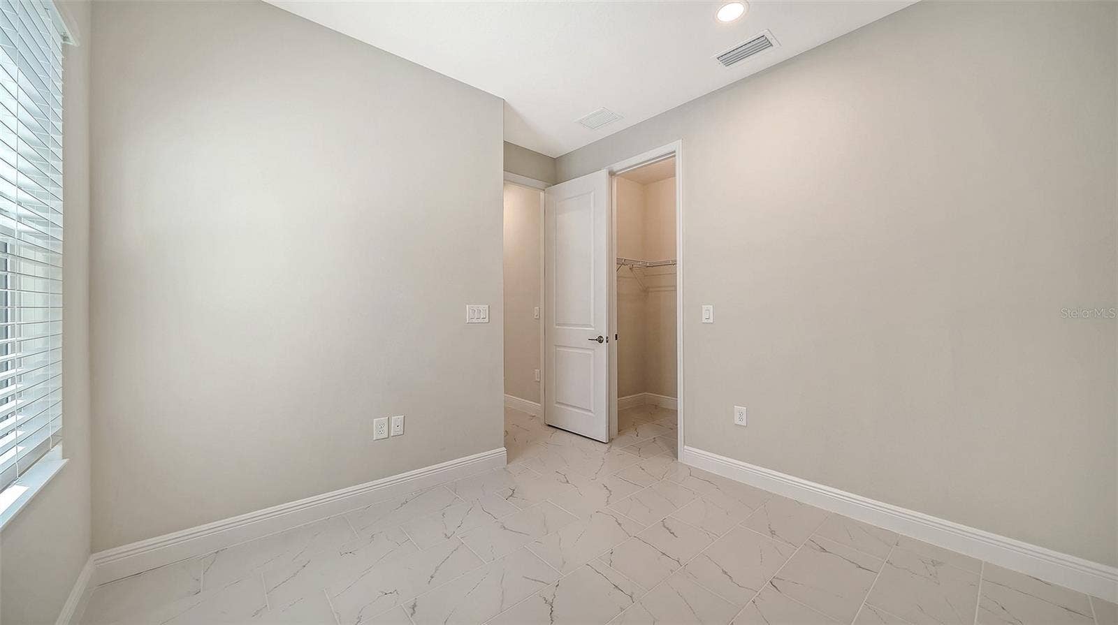 8472 ANTHIRIUM LOOP, Sarasota, FL 34240 8472 ANTHIRIUM LOOP, Sarasota, FL 34240