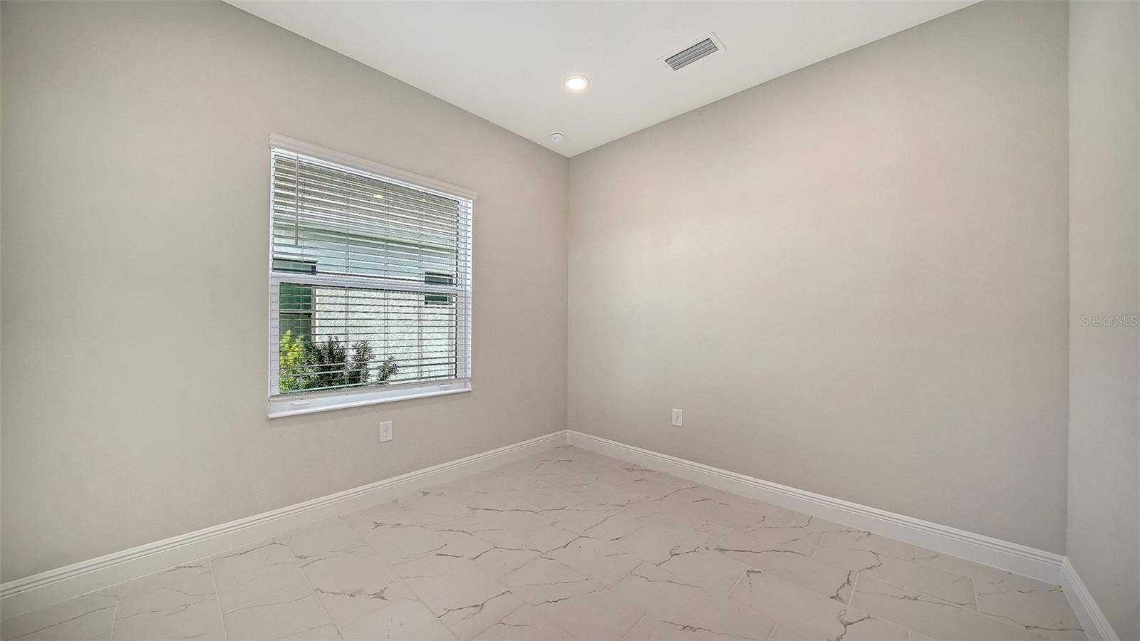 8472 ANTHIRIUM LOOP, Sarasota, FL 34240 8472 ANTHIRIUM LOOP, Sarasota, FL 34240