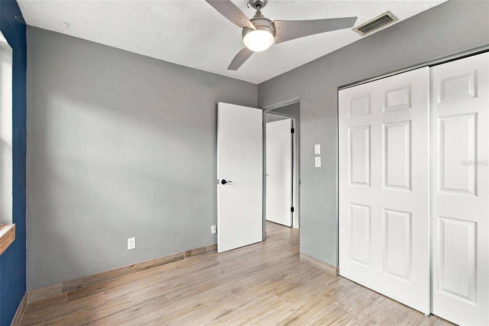 2315 AMHERST AVENUE, Bradenton, FL 34207 2315 AMHERST AVENUE, Bradenton, FL 34207