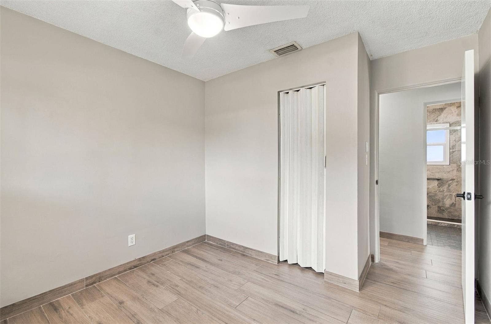 2315 AMHERST AVENUE, Bradenton, FL 34207 2315 AMHERST AVENUE, Bradenton, FL 34207