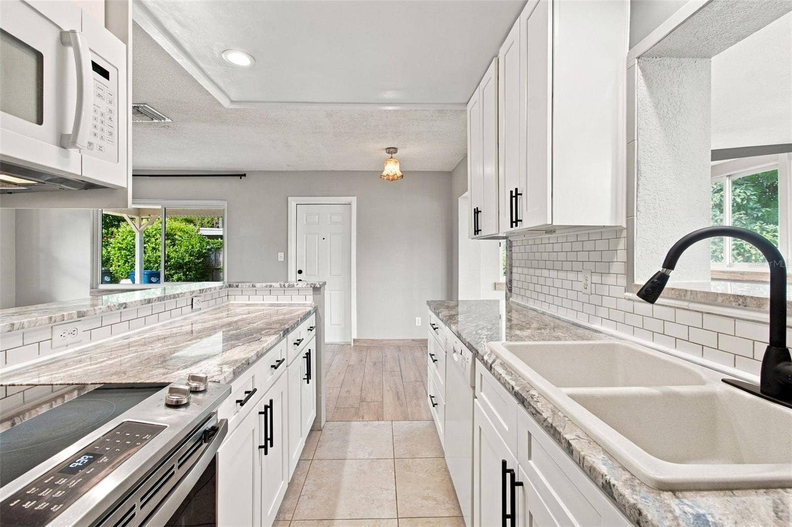 2315 AMHERST AVENUE, Bradenton, FL 34207 2315 AMHERST AVENUE, Bradenton, FL 34207
