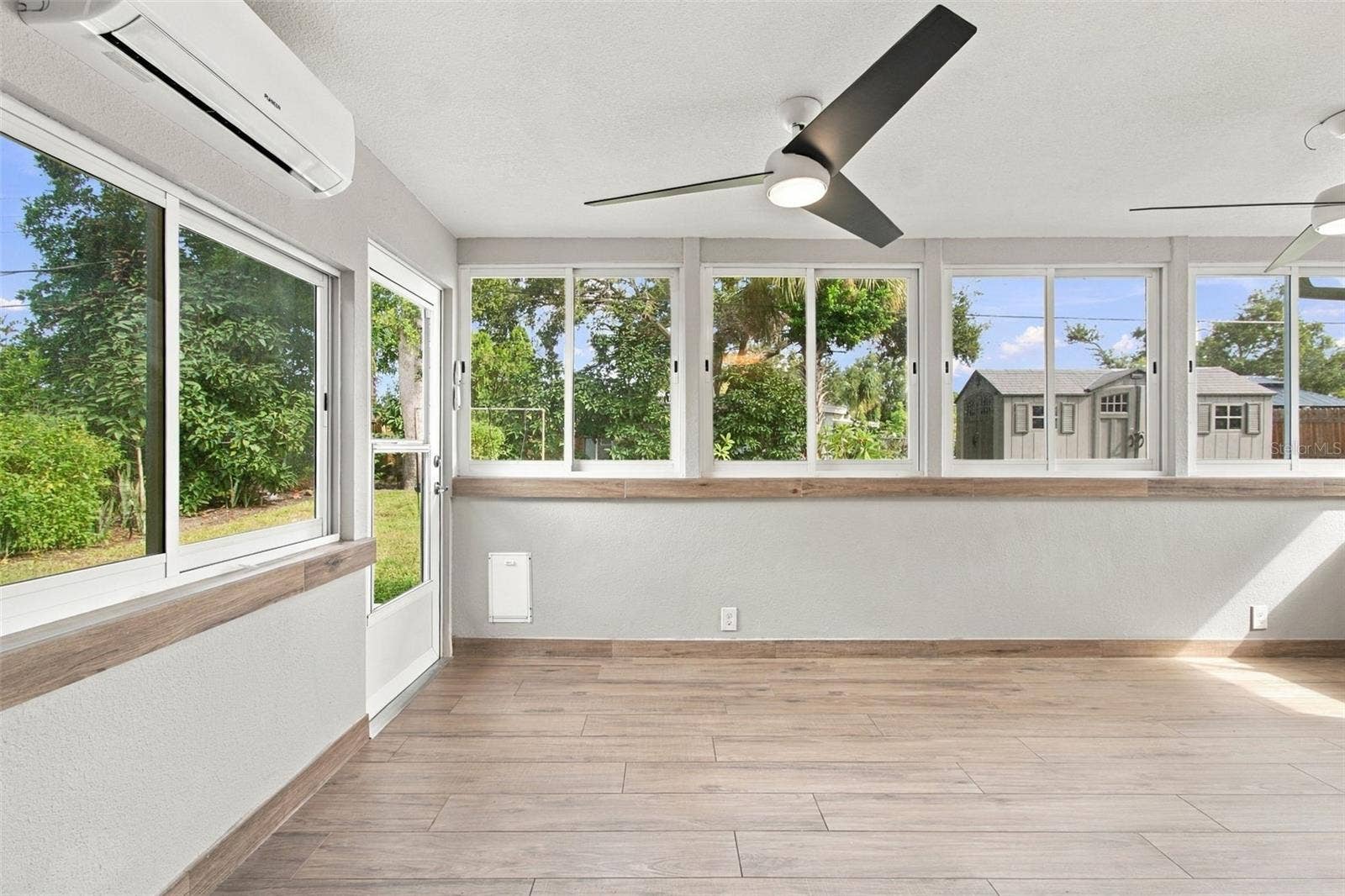 2315 AMHERST AVENUE, Bradenton, FL 34207 2315 AMHERST AVENUE, Bradenton, FL 34207
