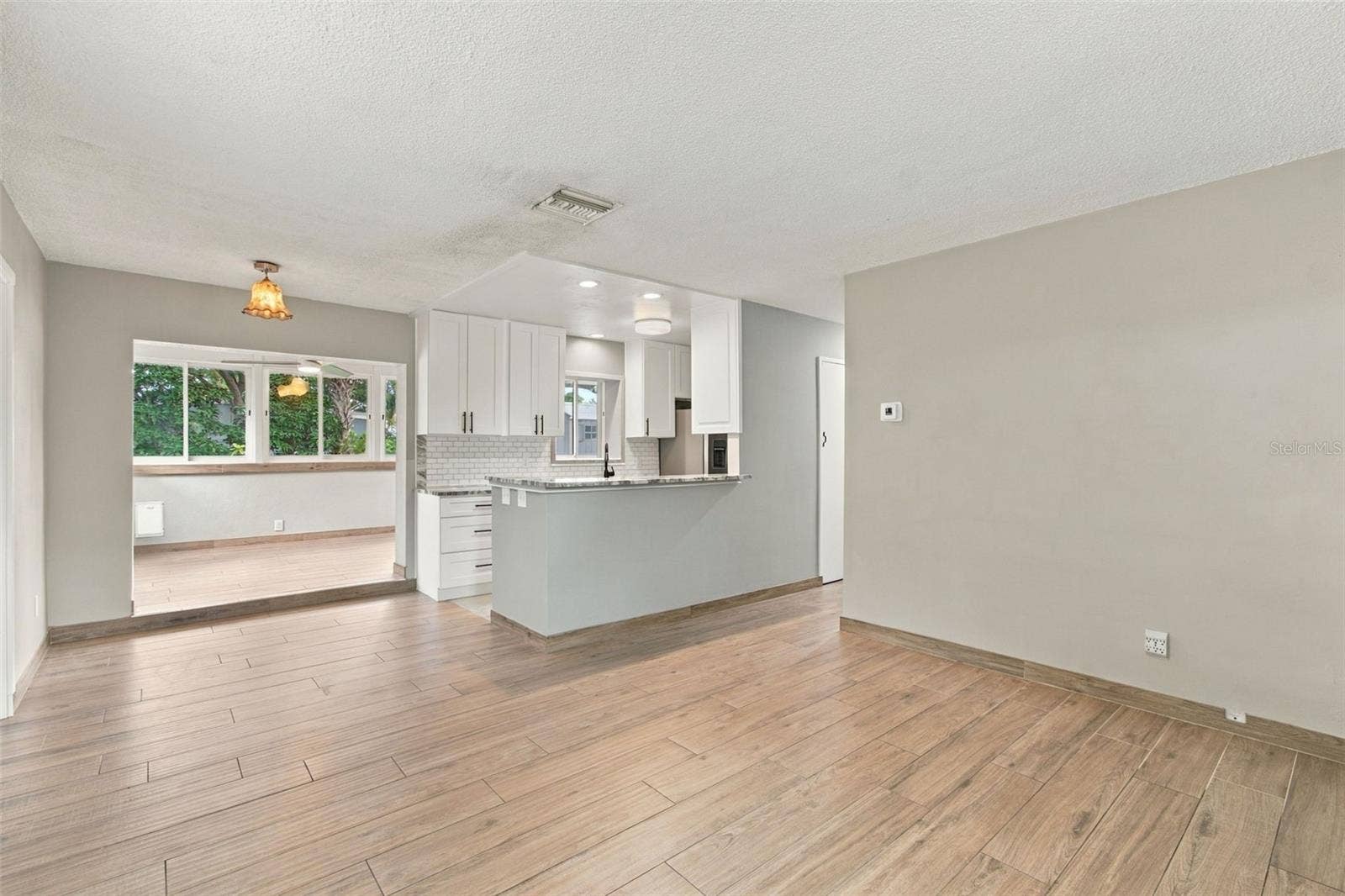 2315 AMHERST AVENUE, Bradenton, FL 34207 2315 AMHERST AVENUE, Bradenton, FL 34207