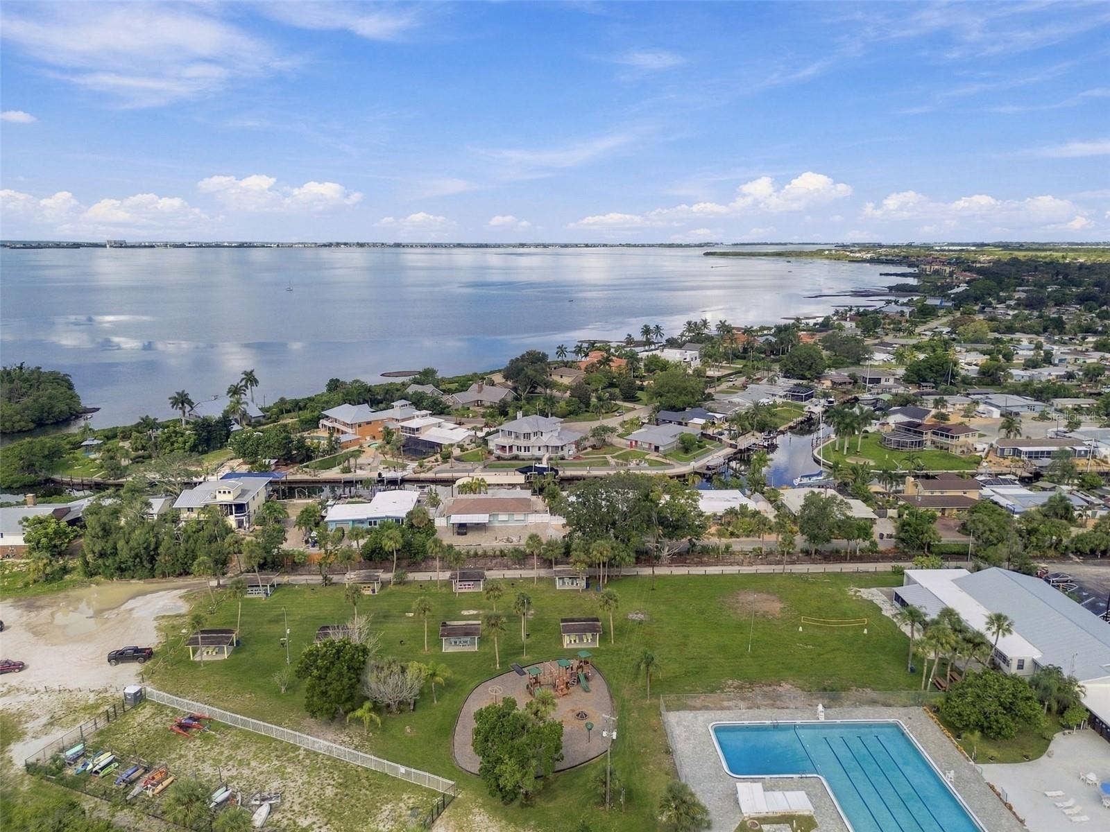 2315 AMHERST AVENUE, Bradenton, FL 34207 2315 AMHERST AVENUE, Bradenton, FL 34207