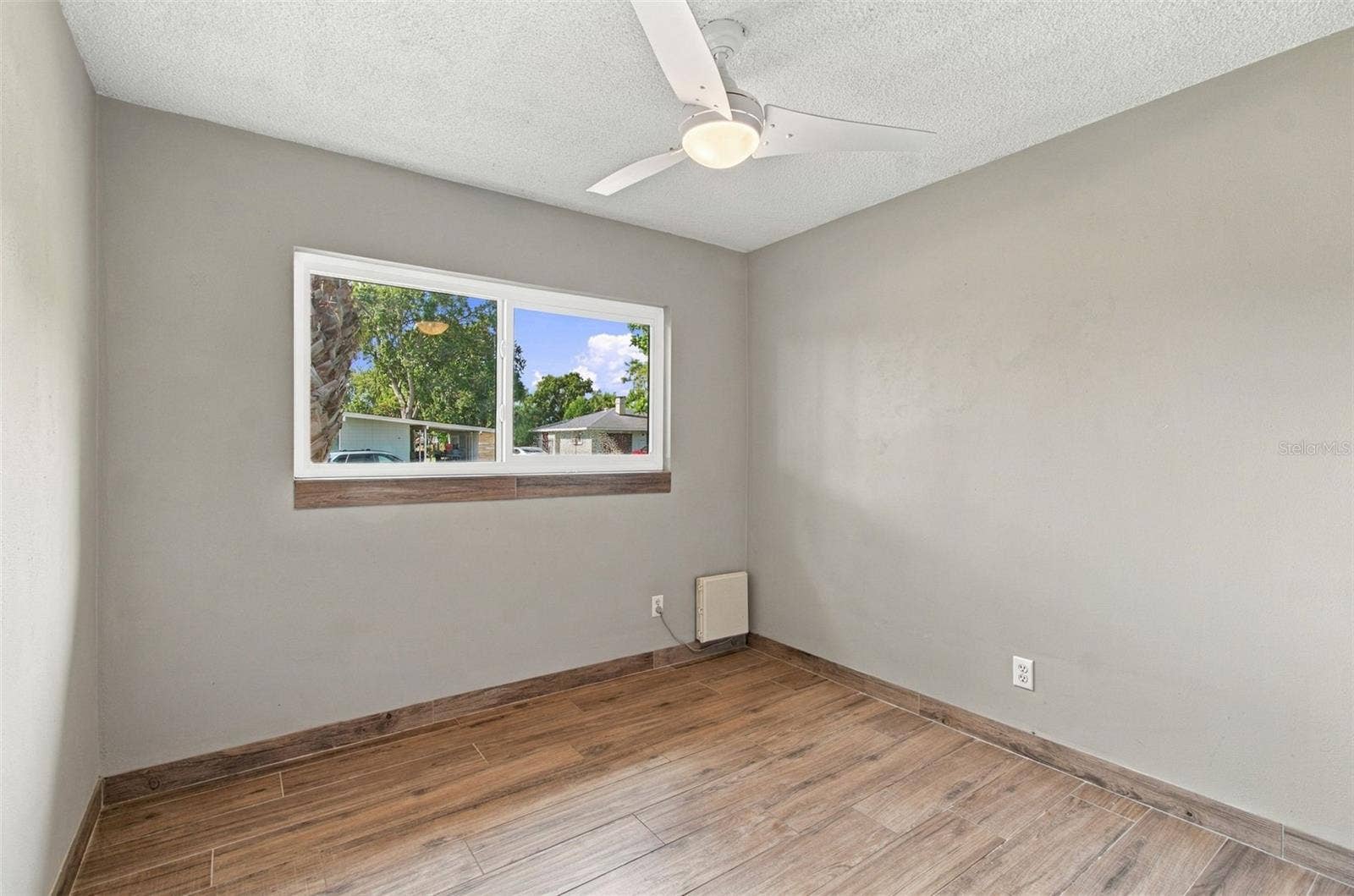 2315 AMHERST AVENUE, Bradenton, FL 34207 2315 AMHERST AVENUE, Bradenton, FL 34207