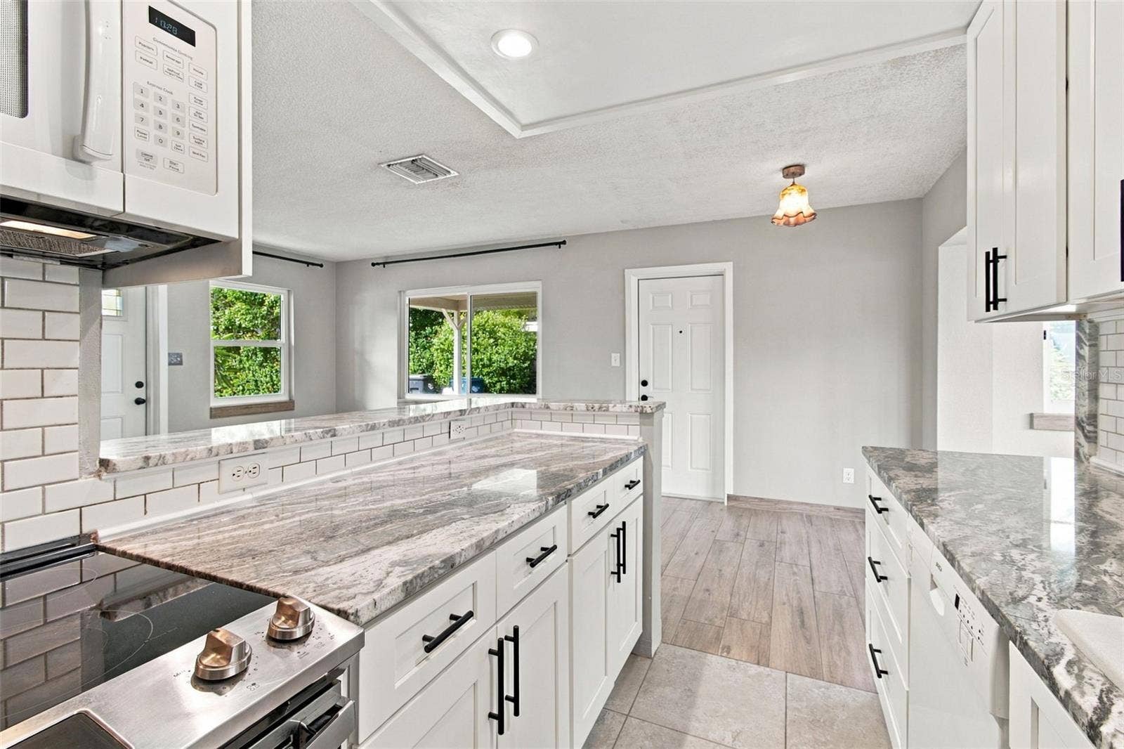 2315 AMHERST AVENUE, Bradenton, FL 34207 2315 AMHERST AVENUE, Bradenton, FL 34207