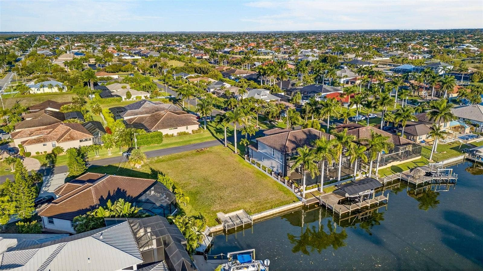 5423 SW 17TH AVENUE, Cape Coral, FL 33914 5423 SW 17TH AVENUE, Cape Coral, FL 33914