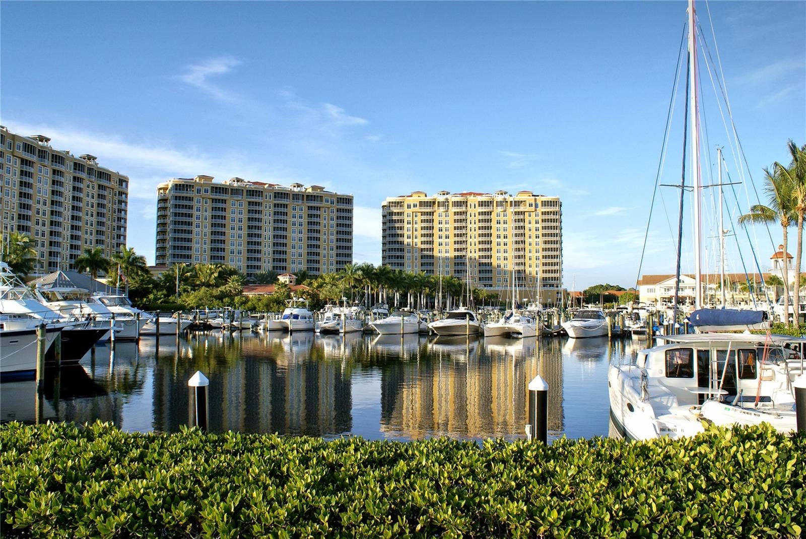 5423 SW 17TH AVENUE, Cape Coral, FL 33914 Tarpon Point Marina