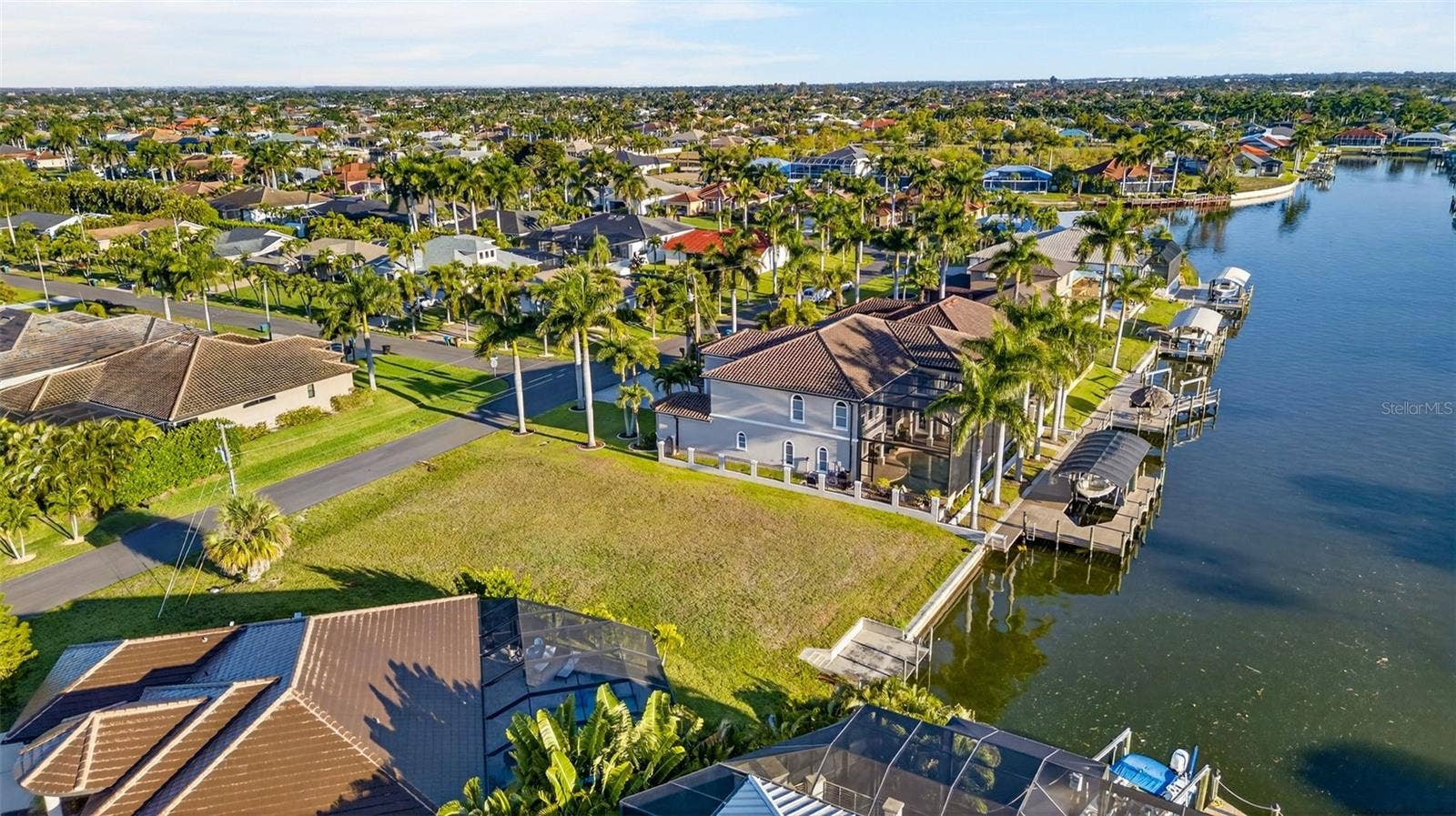 5423 SW 17TH AVENUE, Cape Coral, FL 33914 5423 SW 17TH AVENUE, Cape Coral, FL 33914