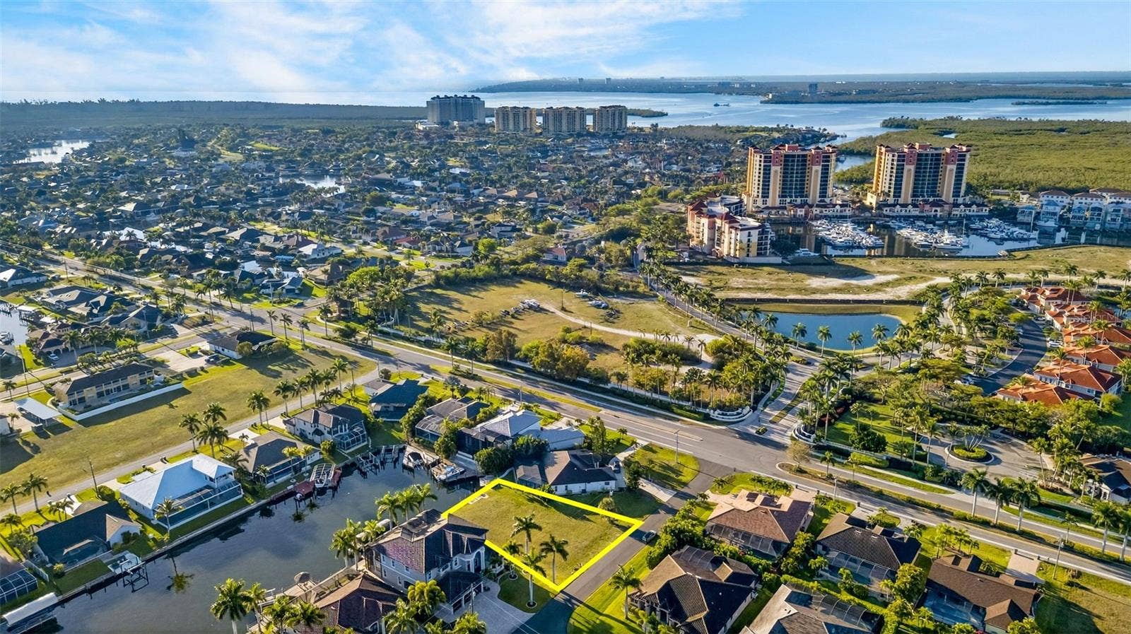 5423 SW 17TH AVENUE, Cape Coral, FL 33914 5423 SW 17TH AVENUE, Cape Coral, FL 33914