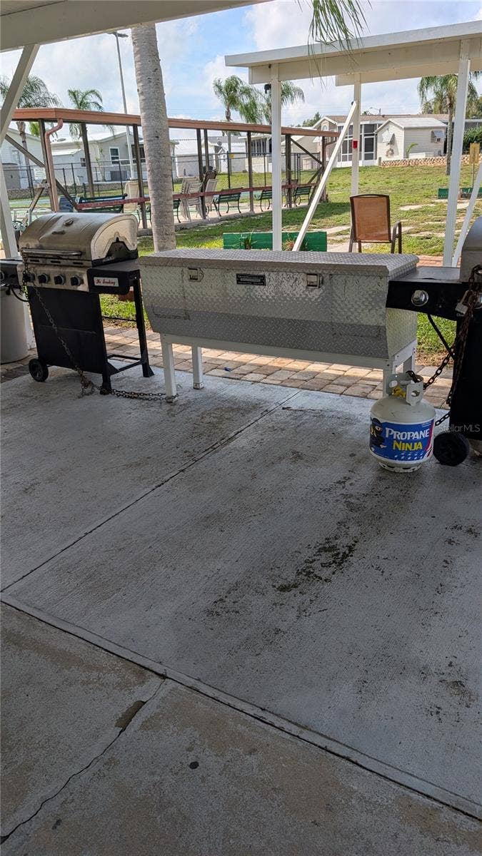 207 CITRUS RIDGE DRIVE, Davenport, FL 33837 COOK OUT AREA AT CLUBHOUSE