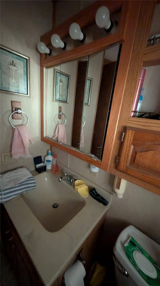 207 CITRUS RIDGE DRIVE, Davenport, FL 33837 HALL BATHROOM
